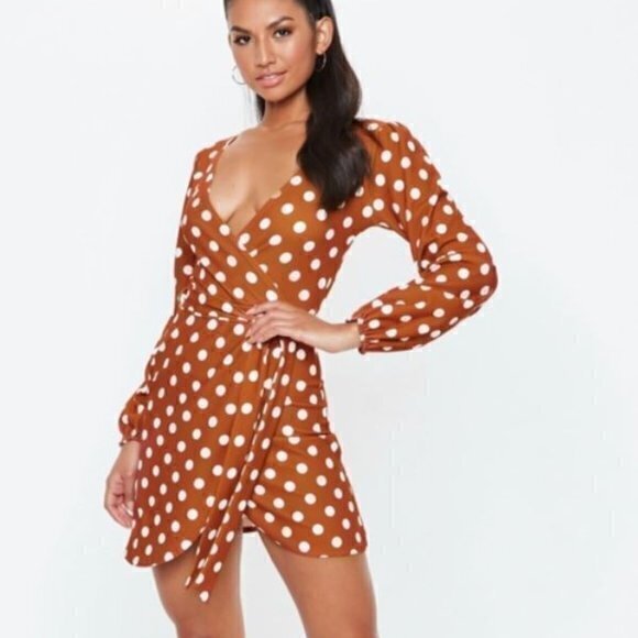 NWT Missguided Balloon Sleeve Shift Dress Size 12 - Picture 1 of 5